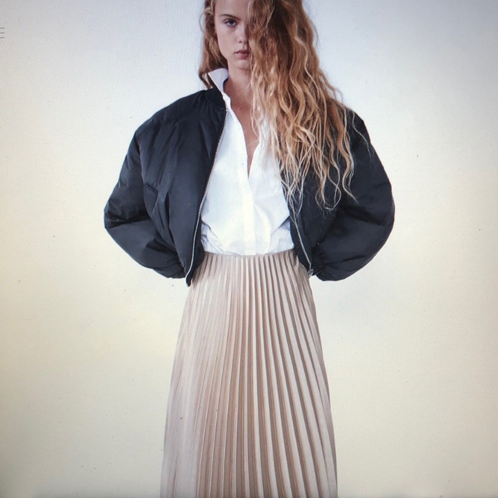 NWT Zara Pleated Satin Effect Skirt